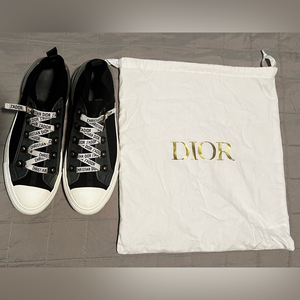 Christian Dior walk n Dior Black and white high‎ top sneaker size 39